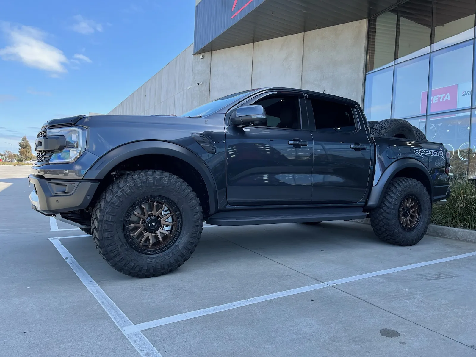 FORD RAPTOR with ROH RAID 17X9 and 35